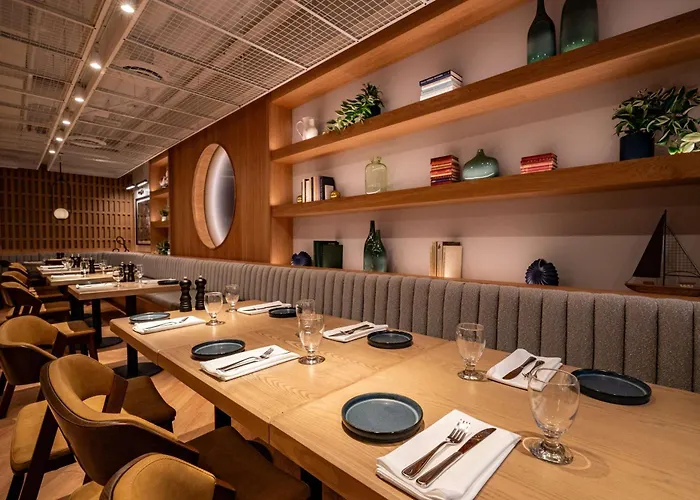 The Hollis Halifax - A Doubletree Suites By Hilton
